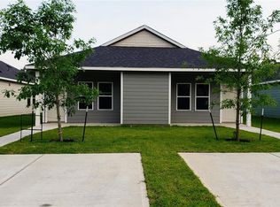417 W Avenue G, Conroe, TX 77301