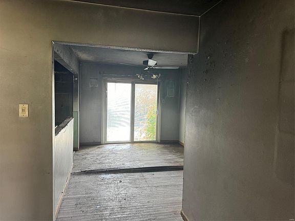 2nd image of 2780 Morris Dr