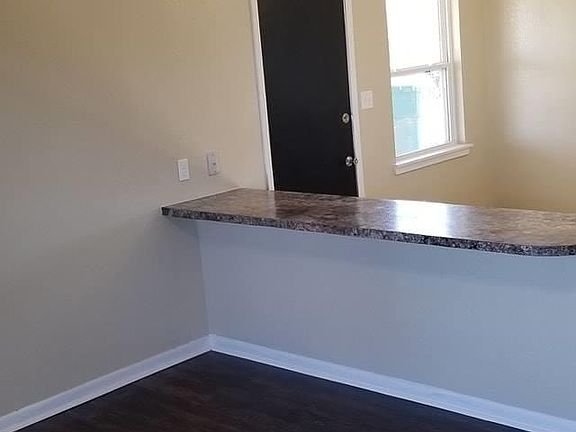 3rd image of 2606 Belair Dr S