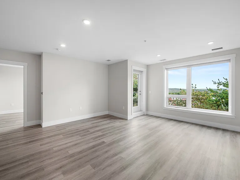 29 Heckman Ave — Photo 2