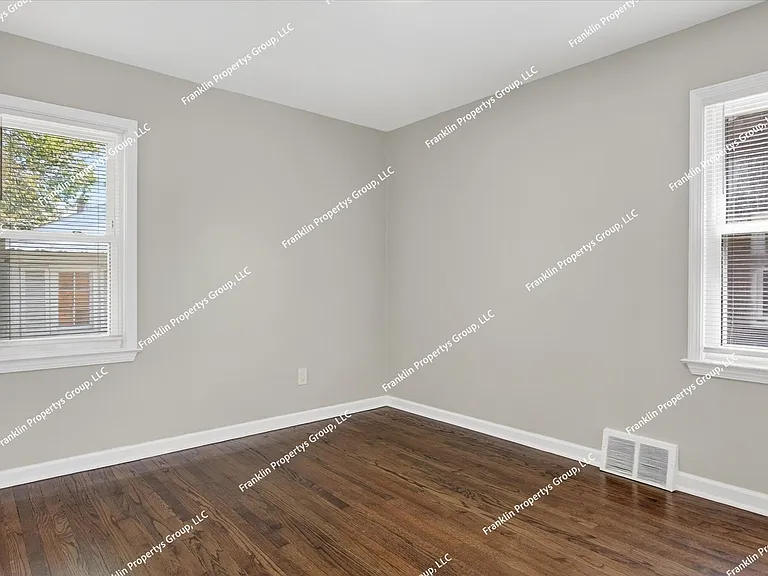 18500 Archdale St — Photo 12