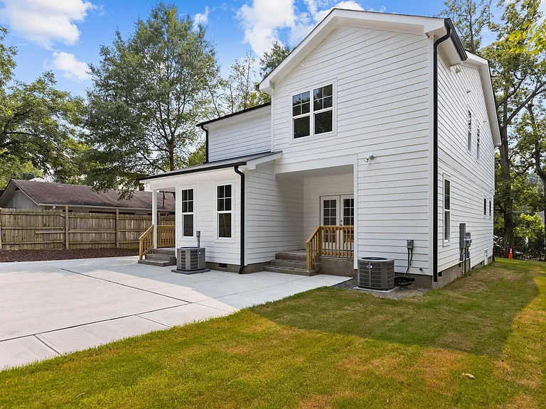 214 N Guthrie Ave #A — Photo 23