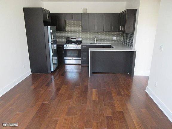 5th image of 45-02 Ditmars Boulevard #418