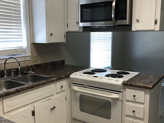 3rd image of 114 Burlington Ct