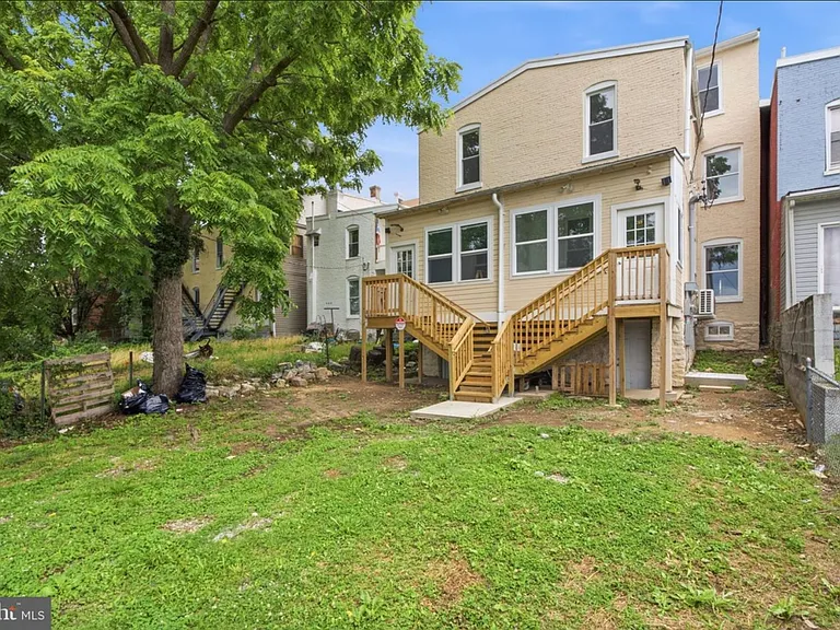 267 S Potomac St #1 — Photo 12