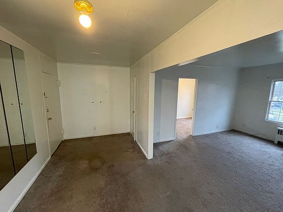 5th image of 108 Northampton Rd APT 8D