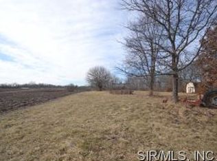 1320 Kropp Rd, Millstadt, IL 62260