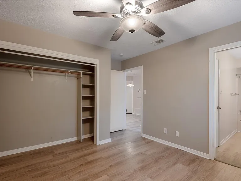 2402 Sycamore Ave #D8 — Photo 18