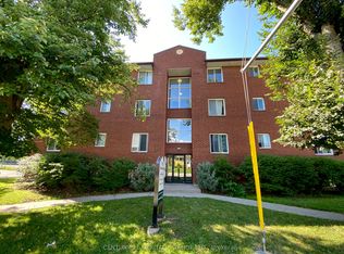 170 Grove St E #403, Barrie, ON L4M 2P7