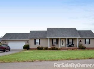 284 Red Barn Way, Cave City, KY 42127