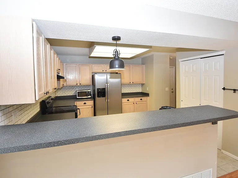 4642 Bittercreek Dr — Photo 3