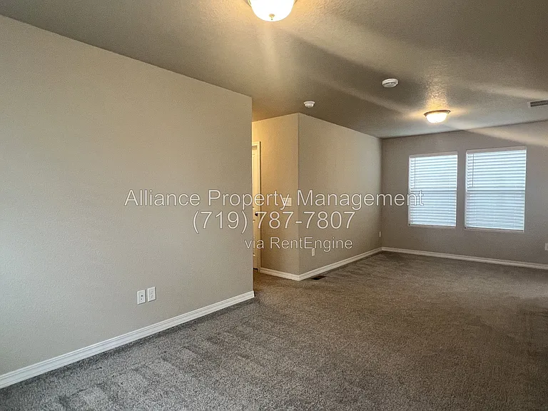 7851 Lathrop Vw — Photo 18