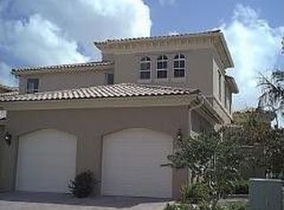 888 Spinnaker Dr W, Hollywood, FL 33019