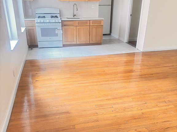 5th image of 3620 Parsons Blvd Fl 3