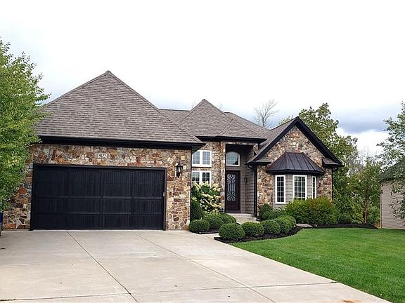 2nd image of 9622 Garden Walk N