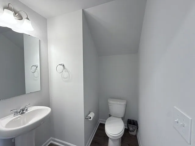 807 Coburg Ln — Photo 41