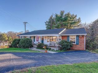 2036 Beavers Cir, Vinton, VA 24179