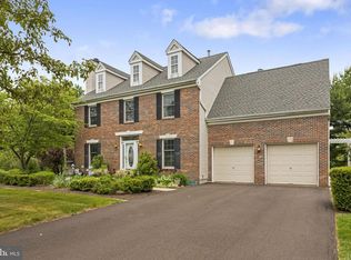 39 Ludlow Rd, Yardley, PA 19067