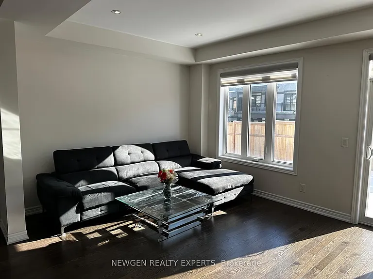 17 Stonehill Ave — Photo 6