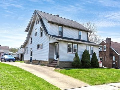 2 W Haywood Blvd, Struthers, OH, 44471