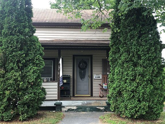 3rd image of 13 North St