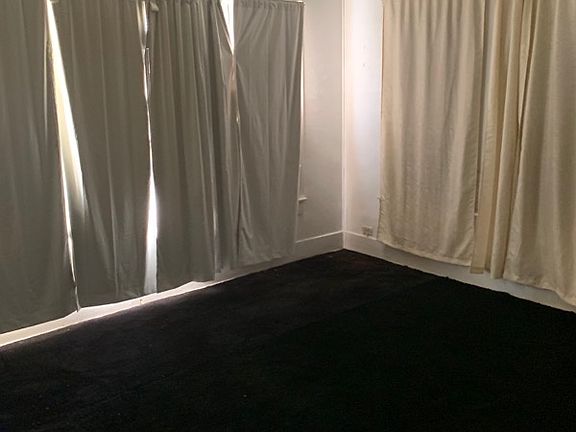 3rd image of 3326 Crenshaw Ave