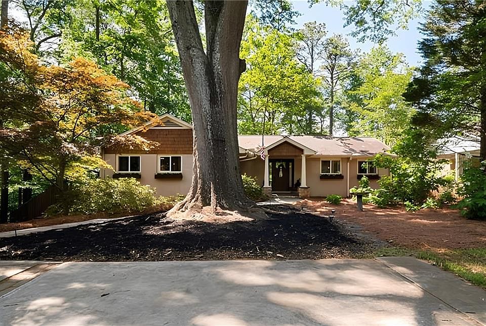 1st image of 1404 Briarcliff Rd