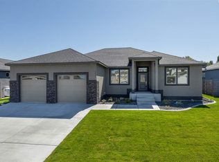 4431 Rosencrans St, West Richland, WA 99353