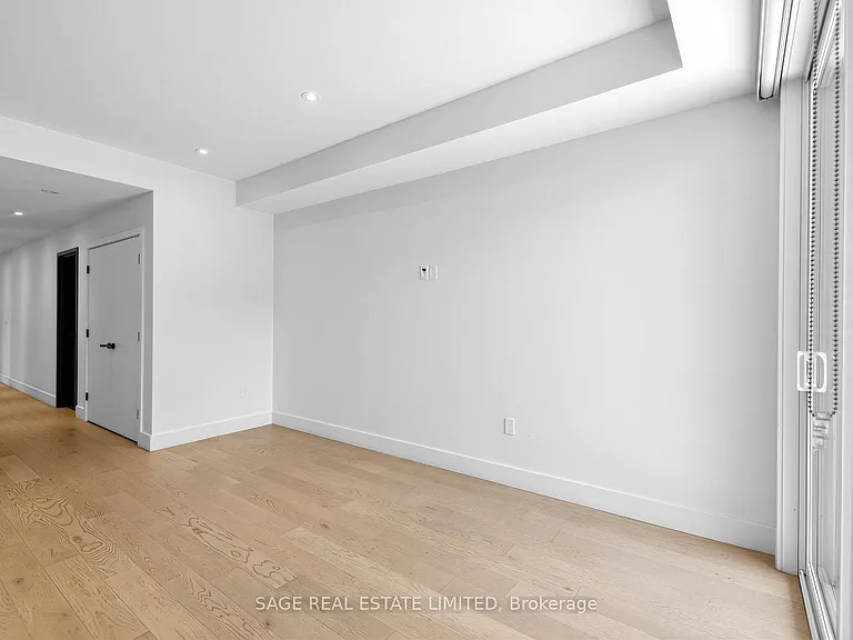 909 Castlefield Ave #1 — Photo 13