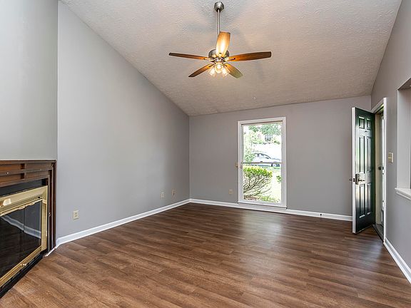 4th image of 3776 Belleau Wood Dr