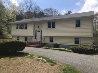 140 Tamarack Rd, Westwood, MA 02090