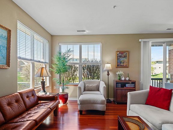 2nd image of 5196 Sassafras Dr Unit 113
