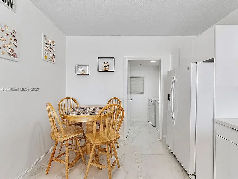 17050 N Bay Rd #807 — Photo 10