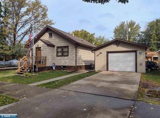 1411 10th St S, Virginia, MN 55792