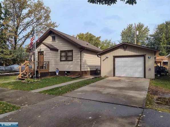 1411 10th St S, Virginia, MN 55792