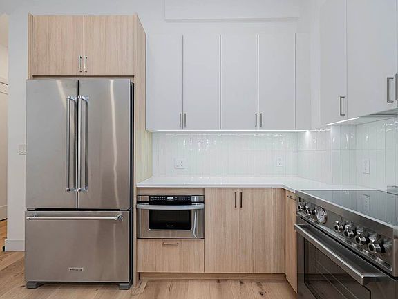 3rd image of 358 E 57th St #1A