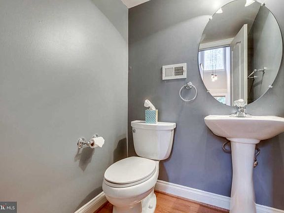 4th image of 5113 Grimm Dr