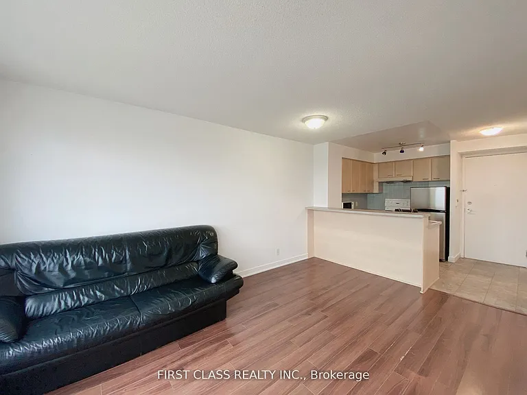 36 Lee Centre Dr #3006 — Photo 4