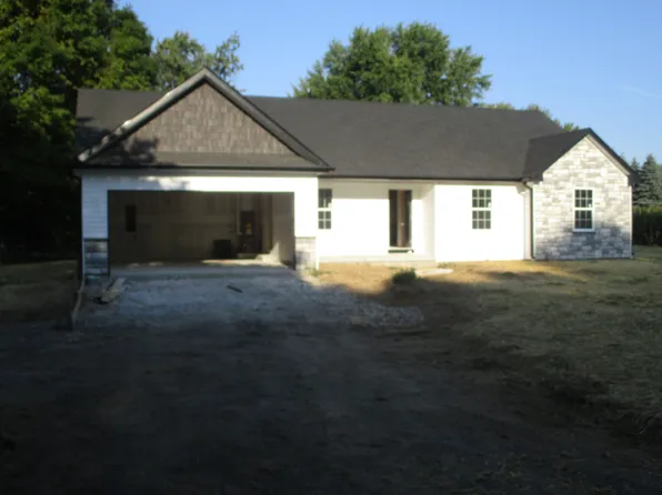 2106 Traction Rd, Crawfordsville, IN 47933