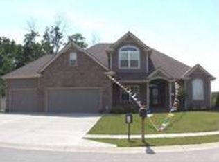 9604 Pearl Ave, Kansas City, MO 64139