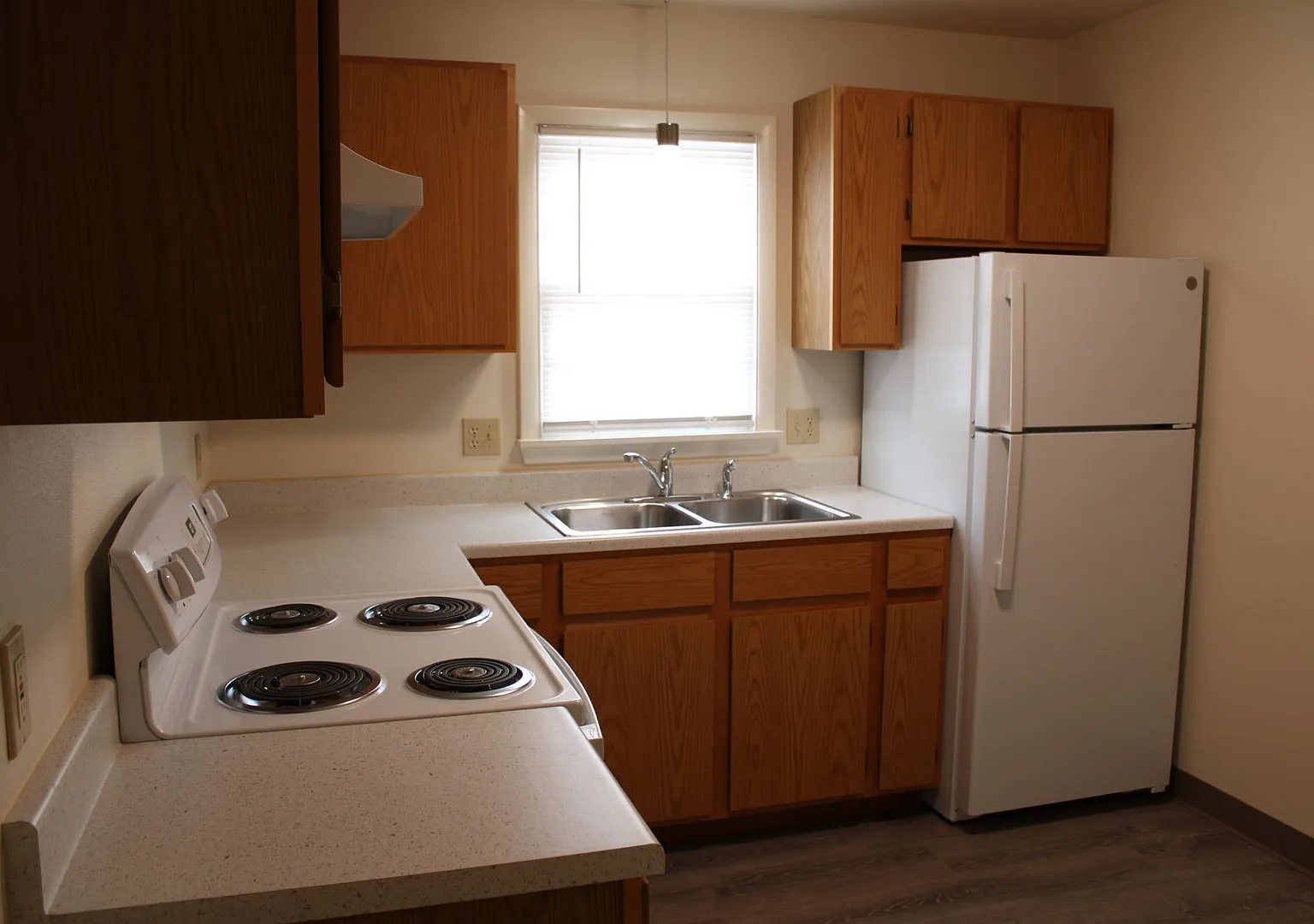 612 Stover St. — Photo 3