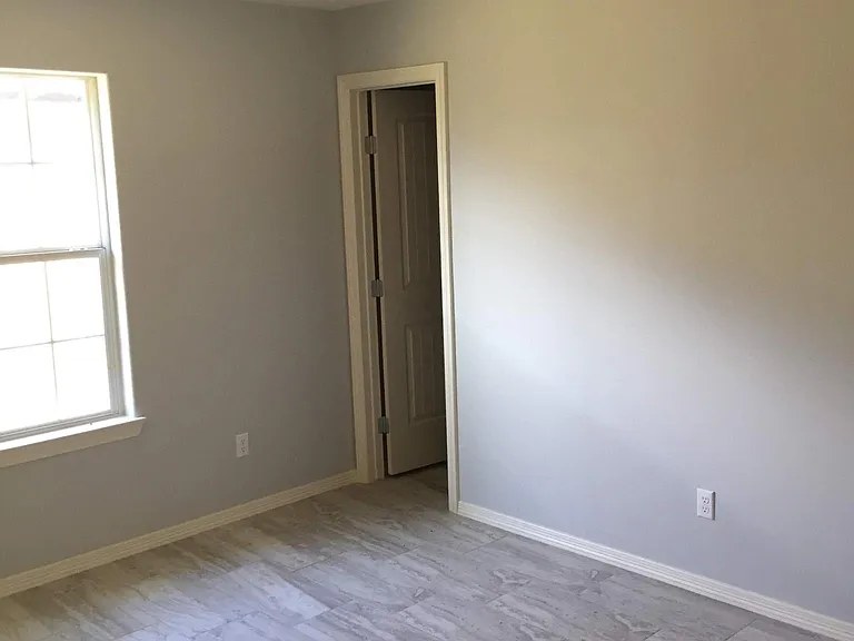 2004 Ash Cir — Photo 11