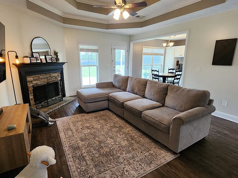 48 Wheatfield Dr — Photo 30