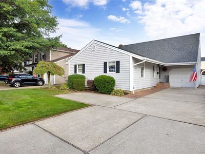 601 Conklin Street, Farmingdale, NY, 11735