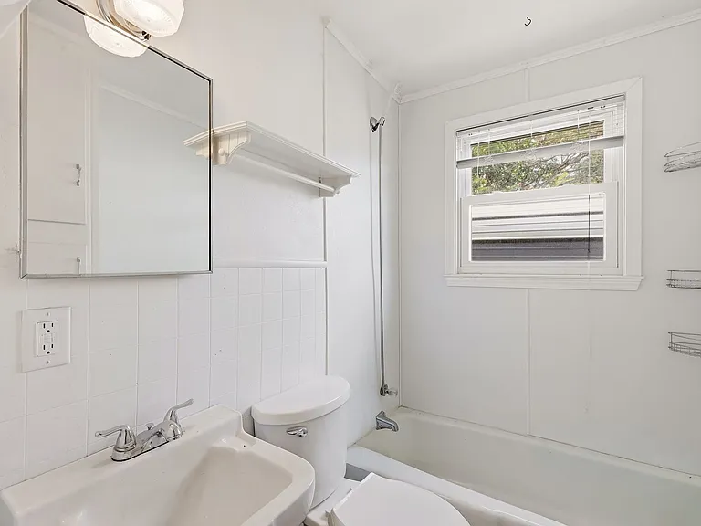 601 Kay St — Photo 10