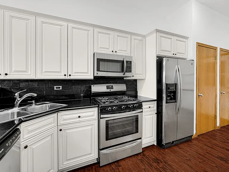 1017 Arbor Ct — Photo 12