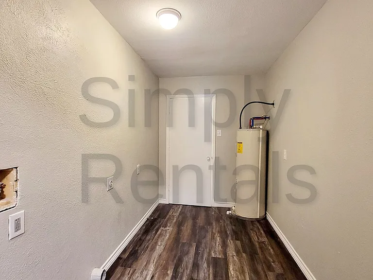 2602 Bliss St — Photo 22