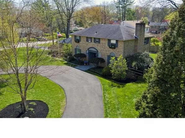 4108 Laurel Dr, Lafayette Hill, PA 19444