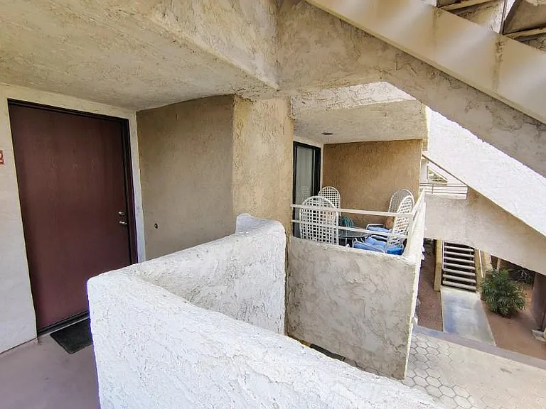 467 S Calle El Segundo #2 — Photo 15