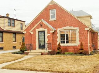 2744 N Carlton Pl, Milwaukee, WI 53210